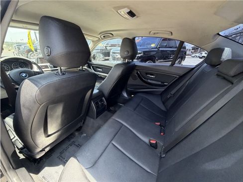 Used 2018 BMW 320i Sedan RWD image 21