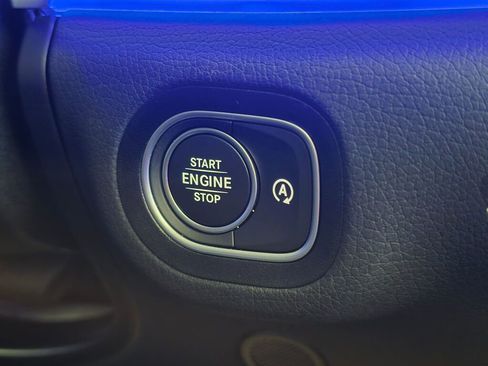 Used 2025 Mercedes-Benz GLE 350 4MATIC image 40