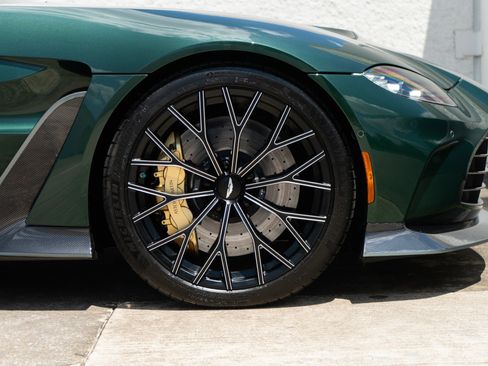Used 2023 Aston Martin V12 Vantage Roadster RWD image 42