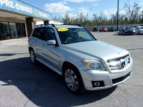 Used 2010 Mercedes-Benz GLK 350 4MATIC image 3
