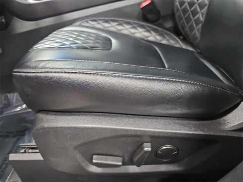 Used 2024 Ford Edge Titanium image 26