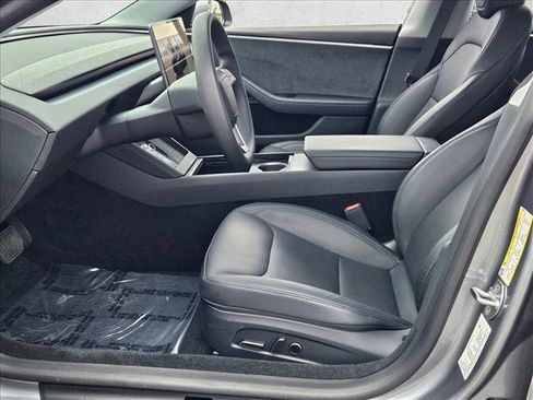 Used 2025 Tesla Model 3 Long Range image 17