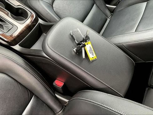 Used 2016 GMC Canyon SLT w/ Driver Alert Package AWD/4WD image 36