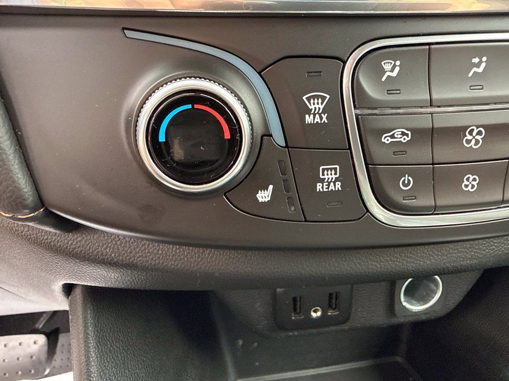 Used 2018 Chevrolet Traverse LT w/ LPO, Floor Liner Package AWD/4WD image 35