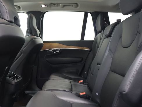 Used 2022 Volvo XC90 T6 Momentum w/ Advanced Package AWD/4WD image 27