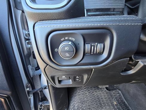 Used 2022 RAM 1500 Limited AWD/4WD image 15