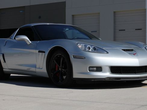 Used 2013 Chevrolet Corvette Grand Sport w/ 2LT Preferred Equipment Group RWD image 4