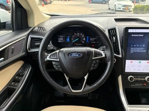 Certified 2024 Ford Edge SEL w/ Convenience Package AWD/4WD image 17