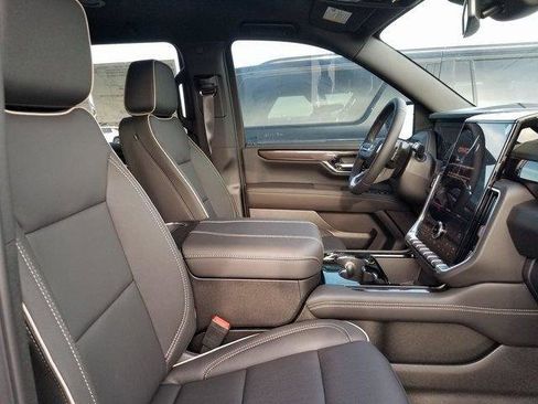 New 2026 GMC Yukon XL Elevation image 16