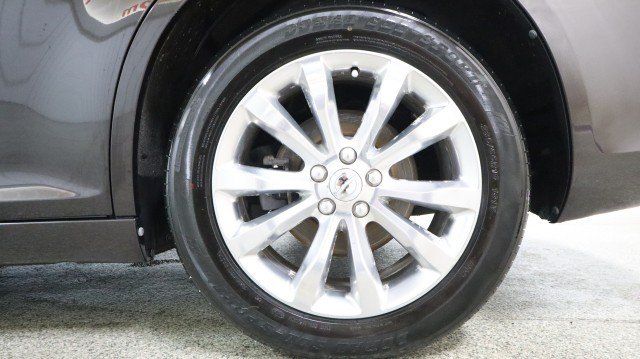 Used 2013 Chrysler 300 C AWD/4WD image 23