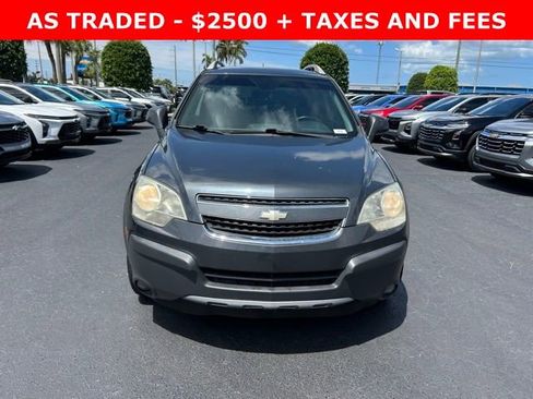 Used 2013 Chevrolet Captiva Sport LS FWD image 2