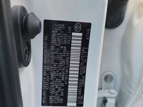 Used 2020 Toyota Camry SE FWD image 30