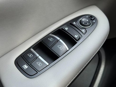 Used 2025 INFINITI QX50 Luxe image 24