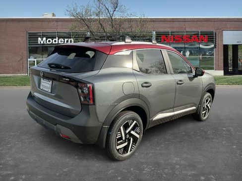 New 2026 Nissan Kicks SV image 4