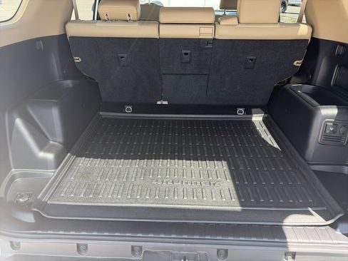 Used 2024 Toyota 4Runner SR5 Premium w/ Moonroof Package AWD/4WD image 32