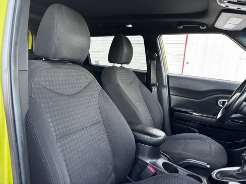 Used 2015 Kia Soul ! w/ Sun & Sound Package image 12
