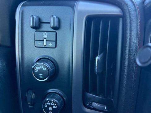 Used 2017 GMC Sierra 1500 SLT AWD/4WD image 36