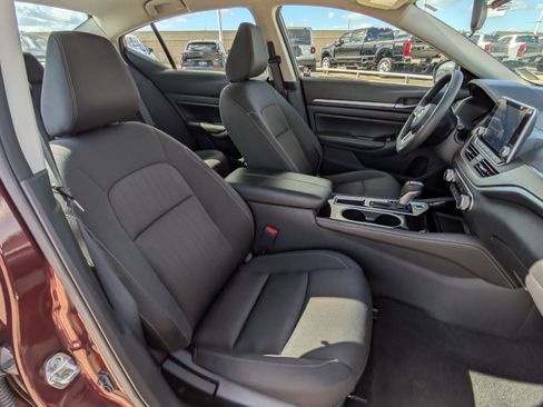 Used 2023 Nissan Altima 2.5 SV image 31