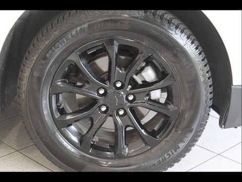 Used 2020 Chevrolet Equinox LT AWD/4WD image 10