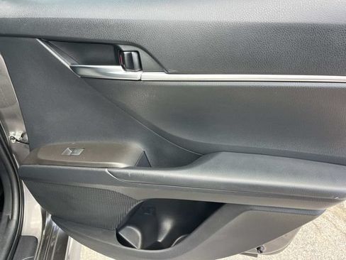 Used 2021 Toyota Camry SE FWD image 24