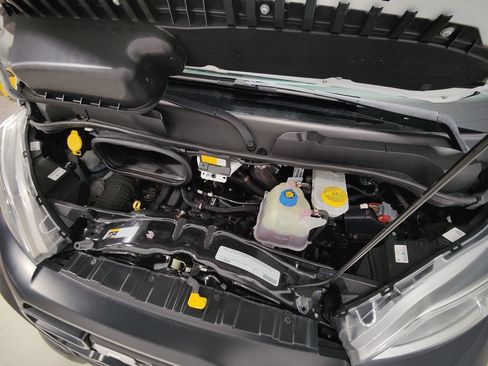 Used 2023 RAM ProMaster 2500 FWD image 3