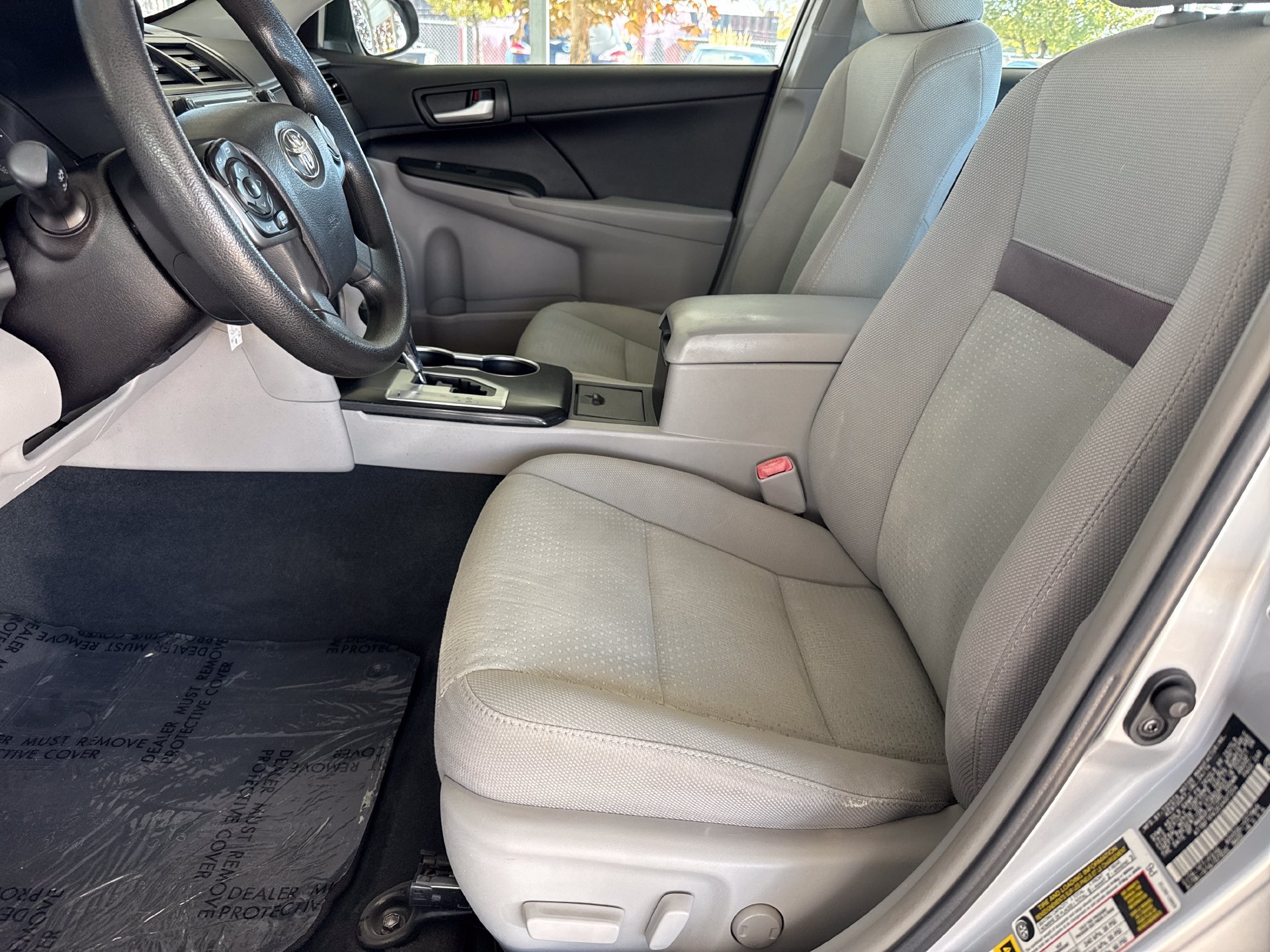 Used 2014 Toyota Camry LE FWD image 13