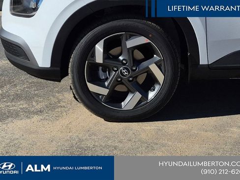 New 2026 Hyundai Venue SEL FWD image 13