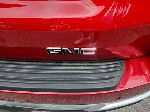 New 2026 GMC Yukon Denali w/ Denali Reserve Package AWD/4WD image 4