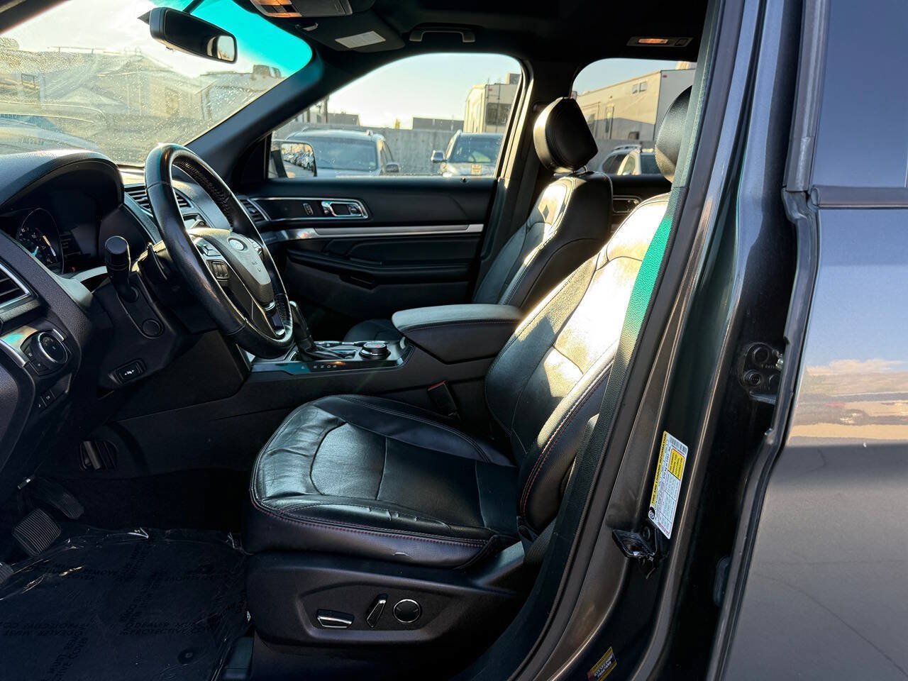 Used 2017 Ford Explorer Sport w/ Equipment Group 401A AWD/4WD image 17