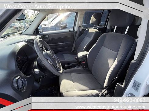 Used 2016 Jeep Patriot Sport w/ Power Value Group FWD image 5