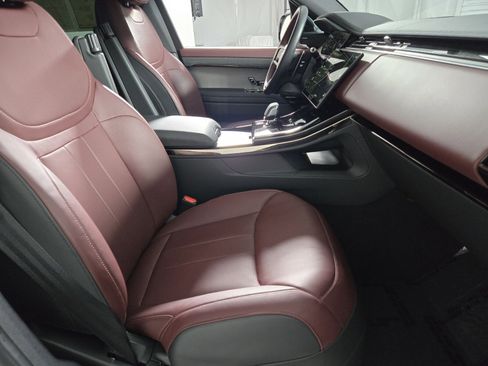 Used 2025 Land Rover Range Rover Sport Dynamic SE image 18