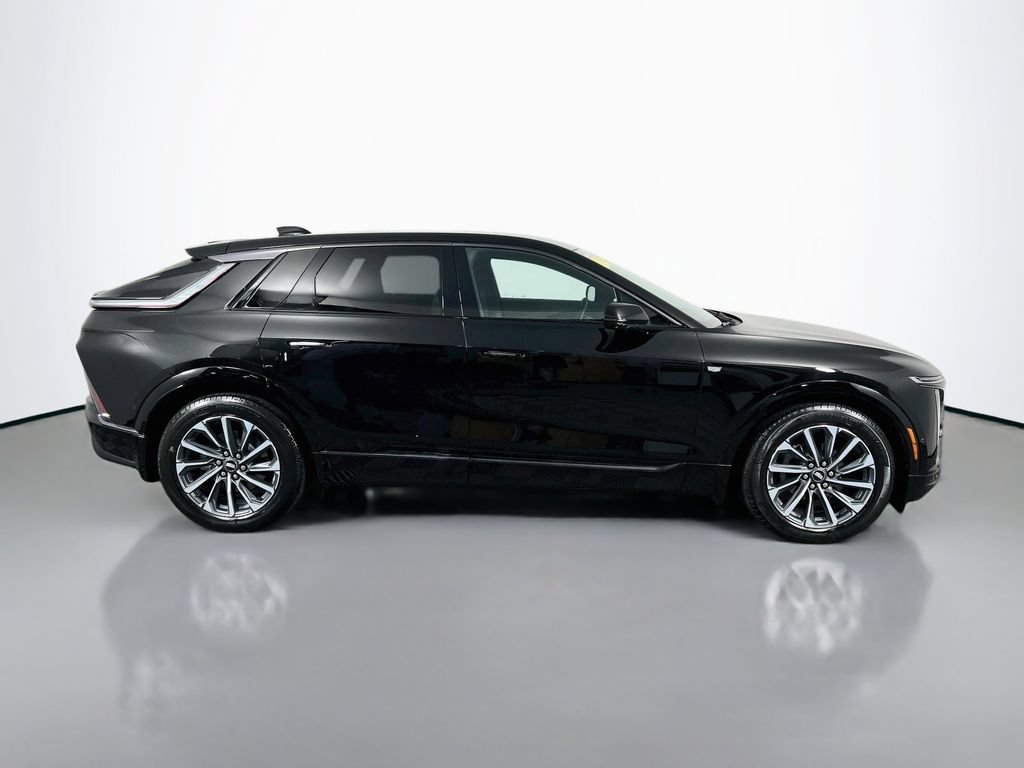 Used 2024 Cadillac Lyriq Sport w/ LPO, Floor Liner Package AWD/4WD image 4
