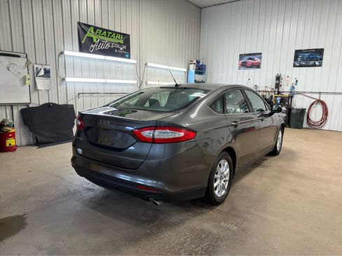 Used 2016 Ford Fusion S image 5