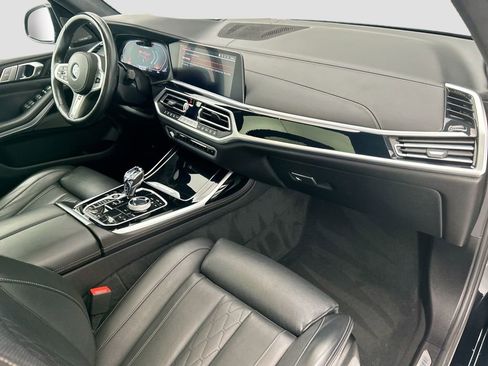 Used 2021 BMW X7 M50i w/ Dynamic Handling Package AWD/4WD image 16