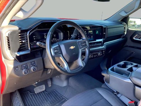Used 2023 Chevrolet Silverado 1500 LT AWD/4WD image 16