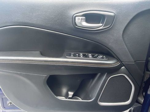 Used 2018 Jeep Compass Sport w/ Tech Group FWD image 11