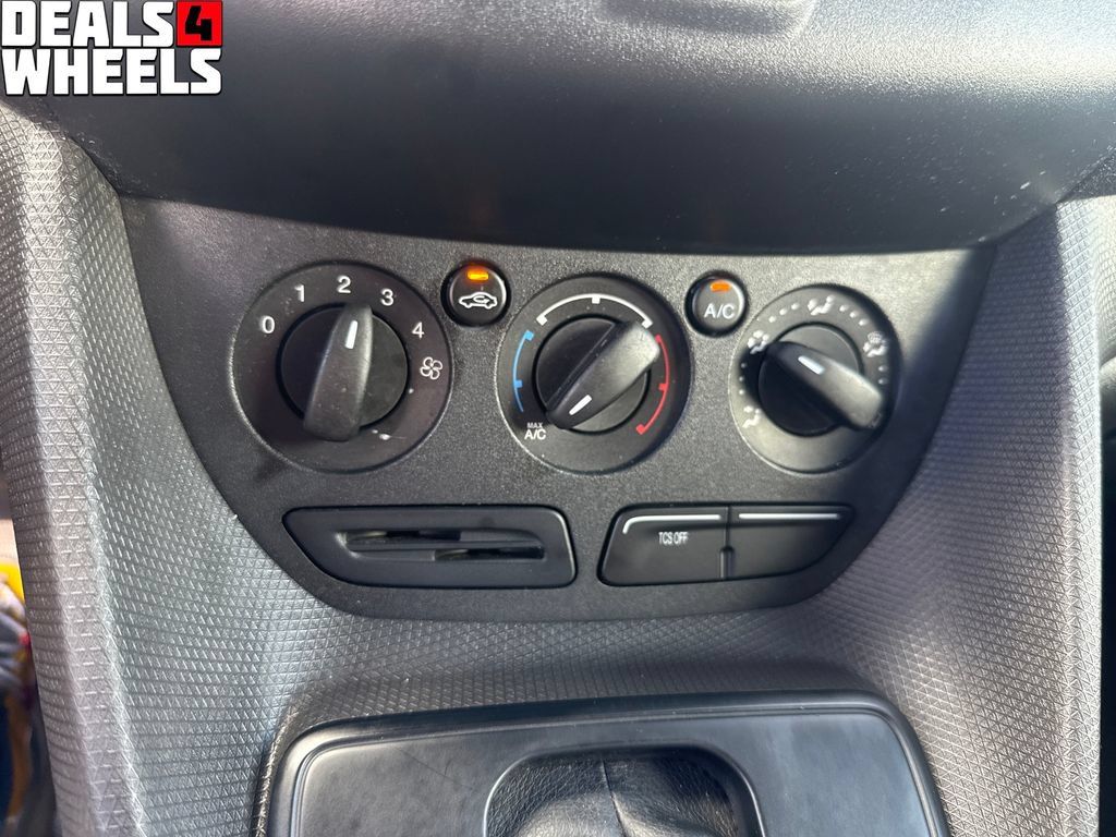 Used 2015 Ford Transit Connect XL FWD image 29
