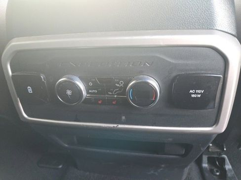 Used 2023 Ford Expedition Limited image 15