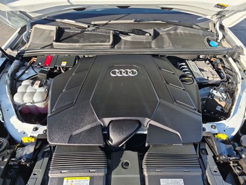 Used 2021 Audi Q7 3.0T Premium Plus AWD/4WD image 36