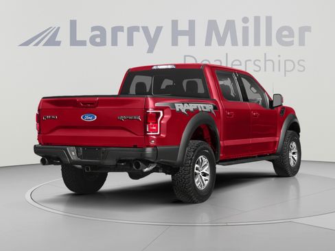Used 2018 Ford F150 Raptor w/ Equipment Group 802A Luxury AWD/4WD image 2