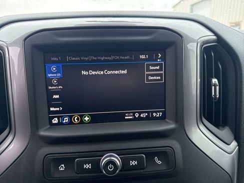 Used 2023 Chevrolet Silverado 1500 Custom image 17