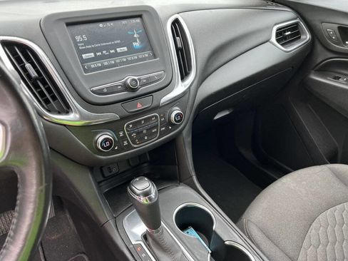 Used 2018 Chevrolet Equinox LT image 12