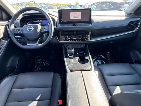 Used 2026 Nissan Rogue SL FWD image 34