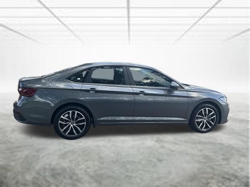 New 2026 Volkswagen Jetta SE FWD image 3