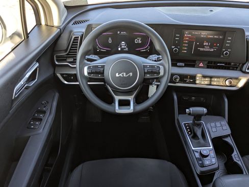 Certified 2023 Kia Sportage LX image 18