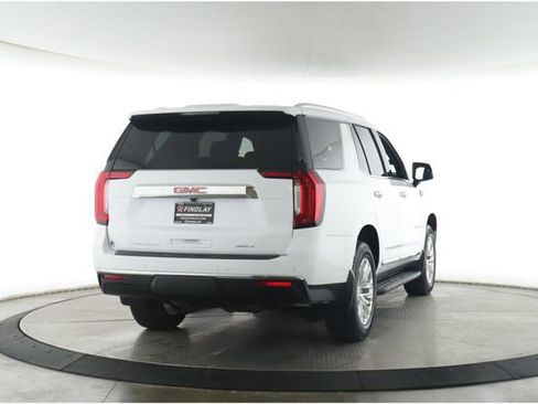 Used 2024 GMC Yukon SLT w/ SLT Premium Package AWD/4WD image 7