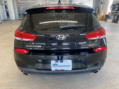 Used 2018 Hyundai Elantra GT Sport w/ Sport Tech Package 04 FWD image 6