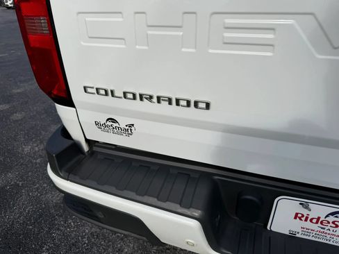 Used 2022 Chevrolet Colorado LT w/ Fleet Safety Package RWD image 36