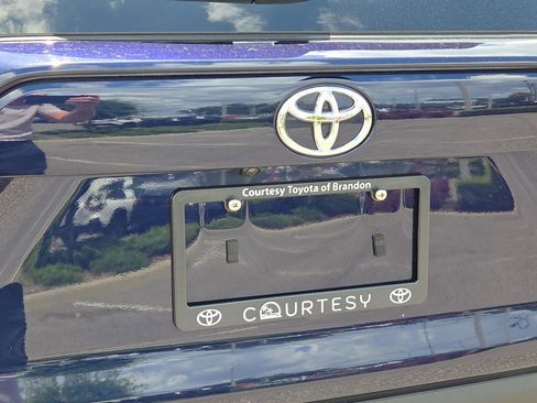 Certified 2025 Toyota RAV4 XLE w/ Convenience Package FWD image 34