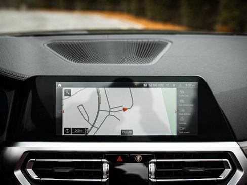 Used 2023 BMW M440i Convertible w/ Premium Package image 31